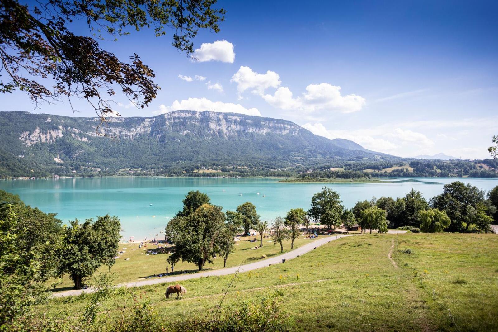 Huttopia Lac D'Aiguebelette Saint-Alban-de-Montbel Exterior foto
